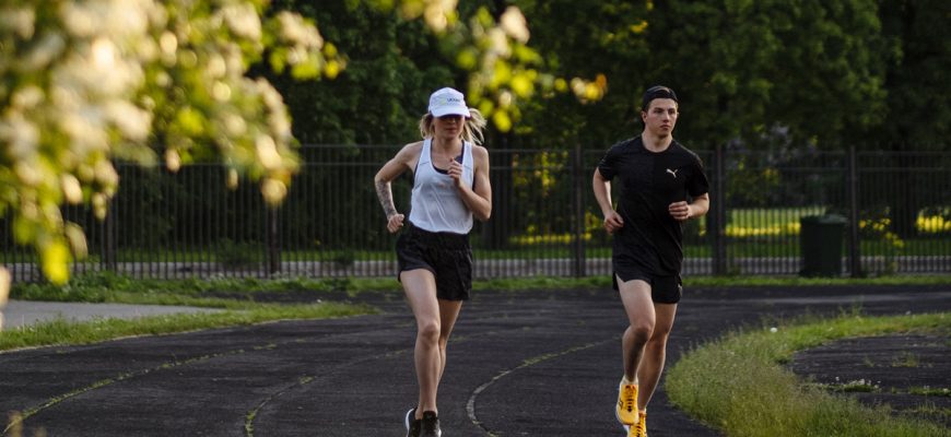 Беговая подготовка для триатлона⁚ техника и тренировки