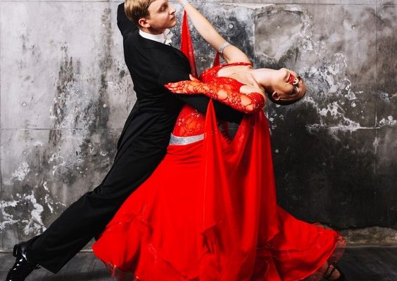 Фигурные элементы в спортивных бальных танцах⁚ мастерство, техника и выразительность