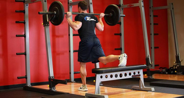 Постановка ног в приседаниях со штангой⁚ руководство для оптимальной техники