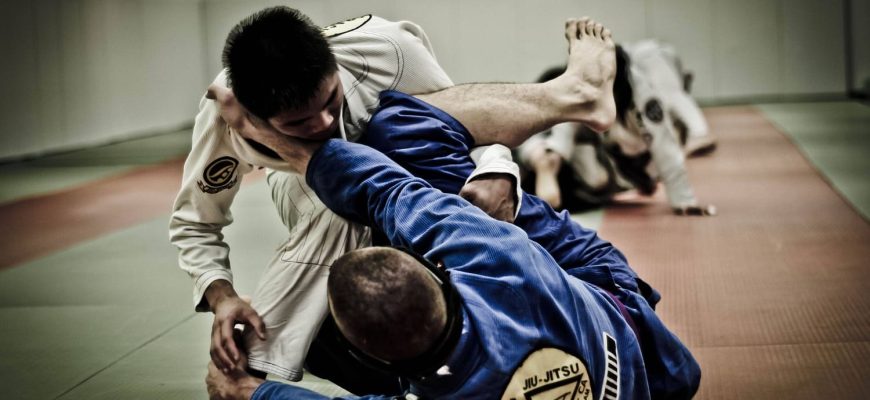 Стратегии построения эффективной защиты от болевых приёмов в бразильском джиу-джитсу