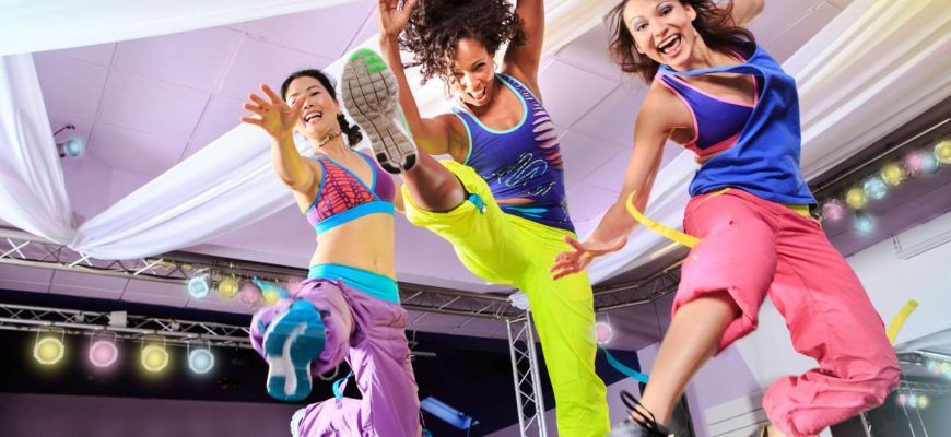 Зумба⁚ Эффективность и Безопасность Тренировок для Разных Возрастных Групп